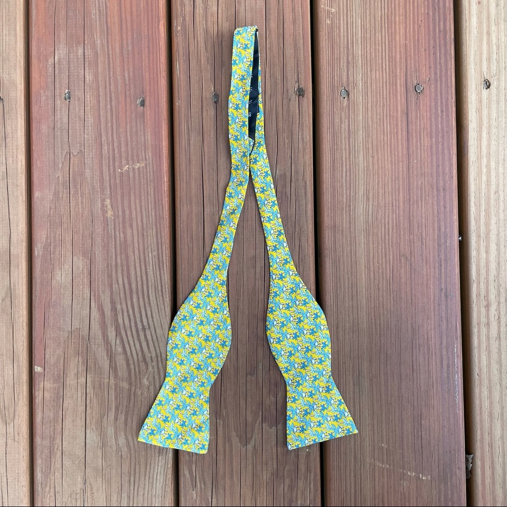 Tommy Hilfiger Bow Tie